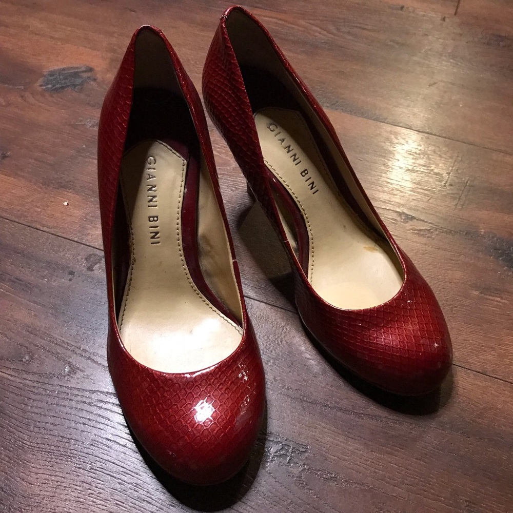 Gianni Bini Red Snake Pump Heels